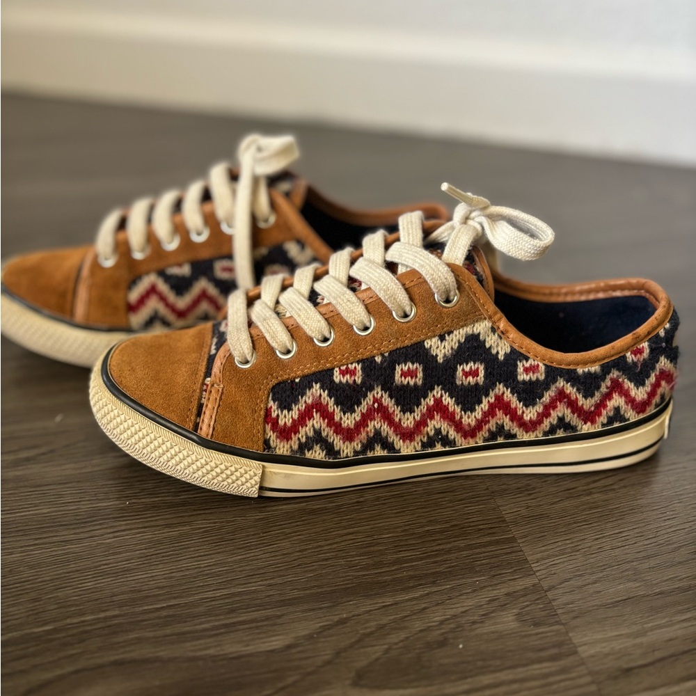 Tory Burch Tan and Red Sneakers with Zigzag Pattern
